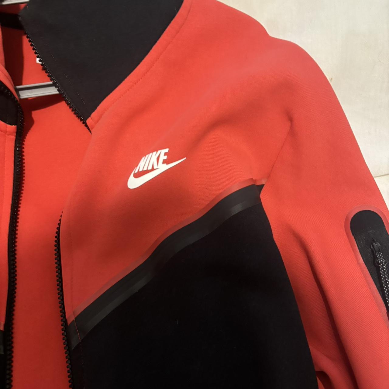 red and black nike sweatsuit