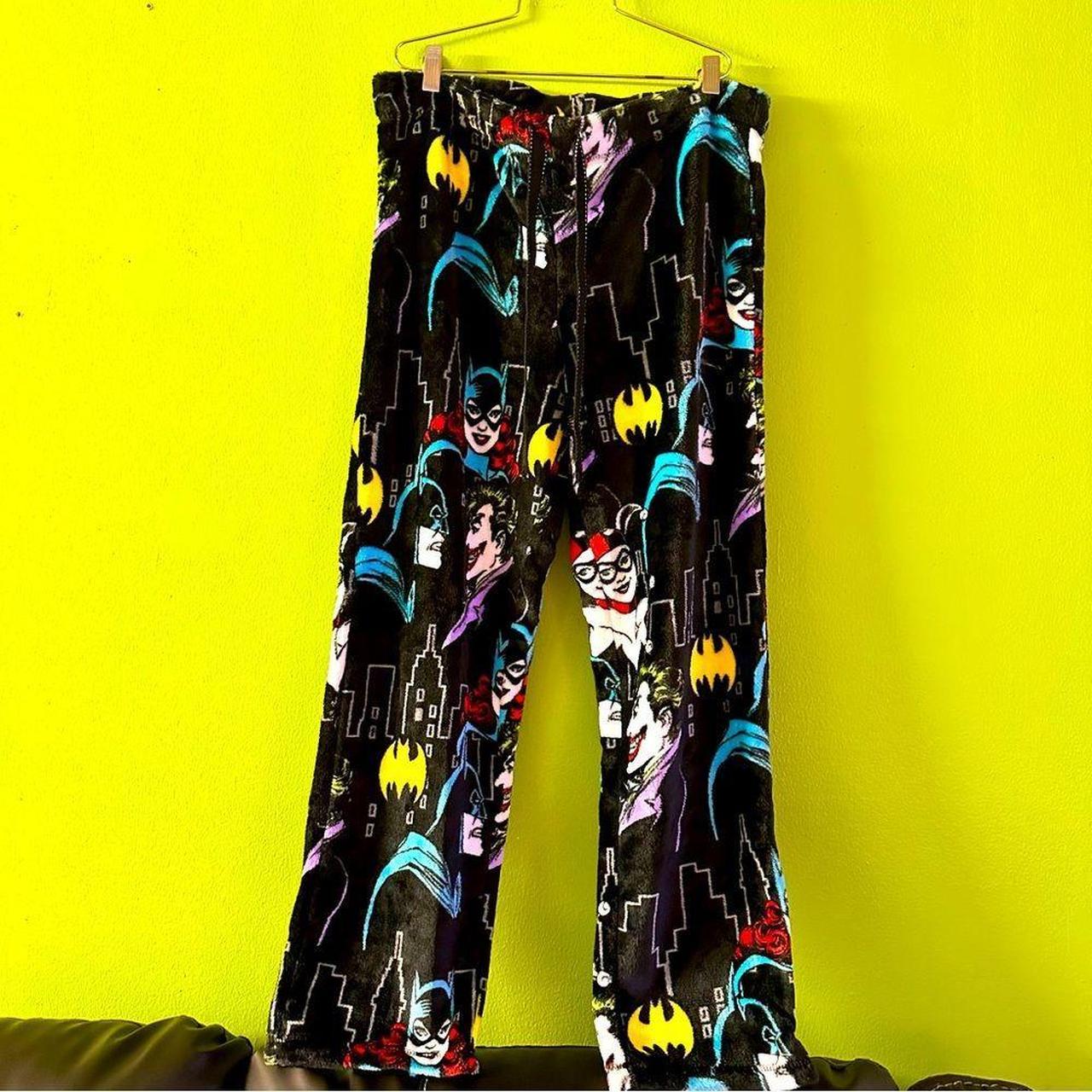 Amazon.com: DC Comics Men's Batman Pajama Pants Bat Symbol Loungewear Sleep  Pants (X-Small) Black : Clothing, Shoes & Jewelry