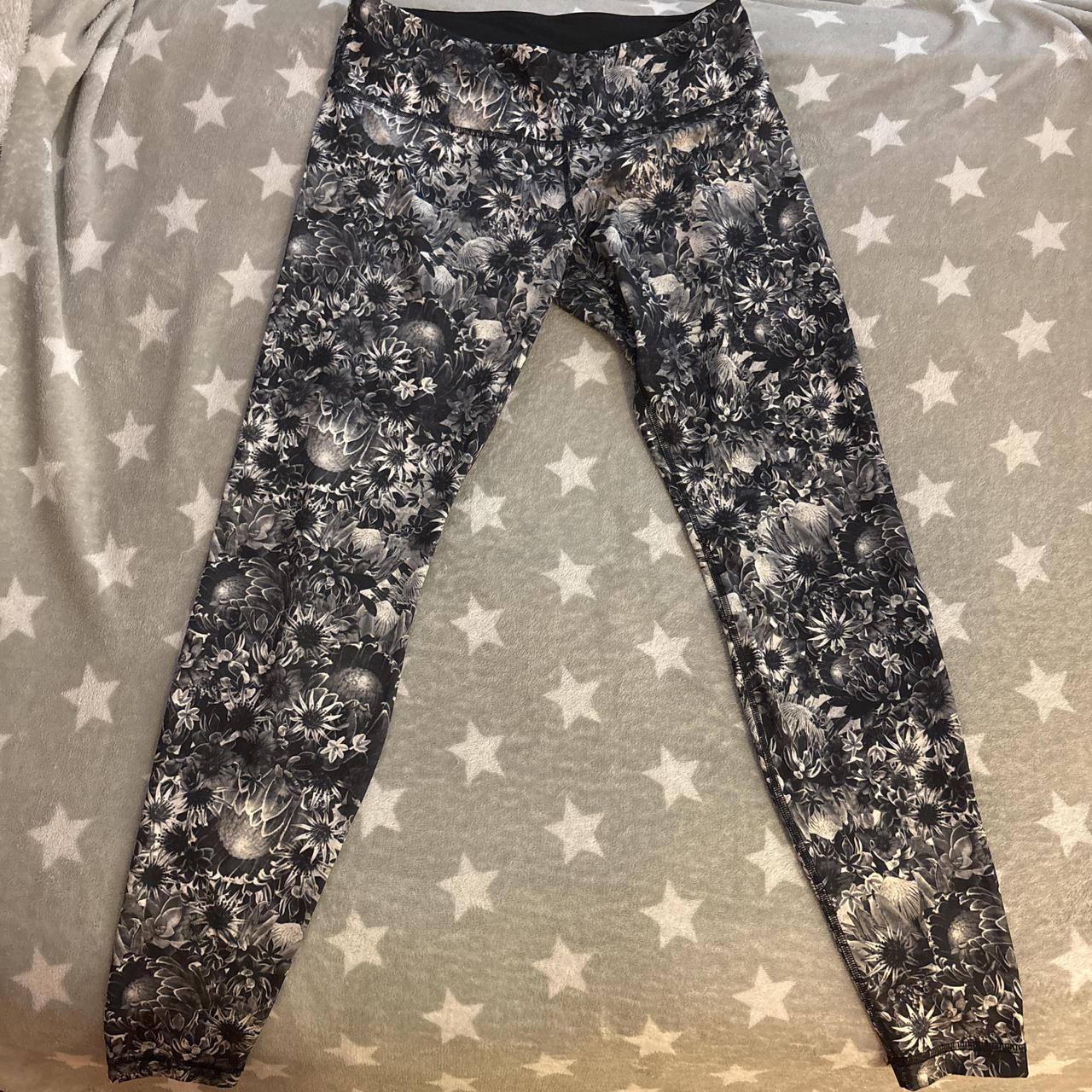 item listed by closetmontage