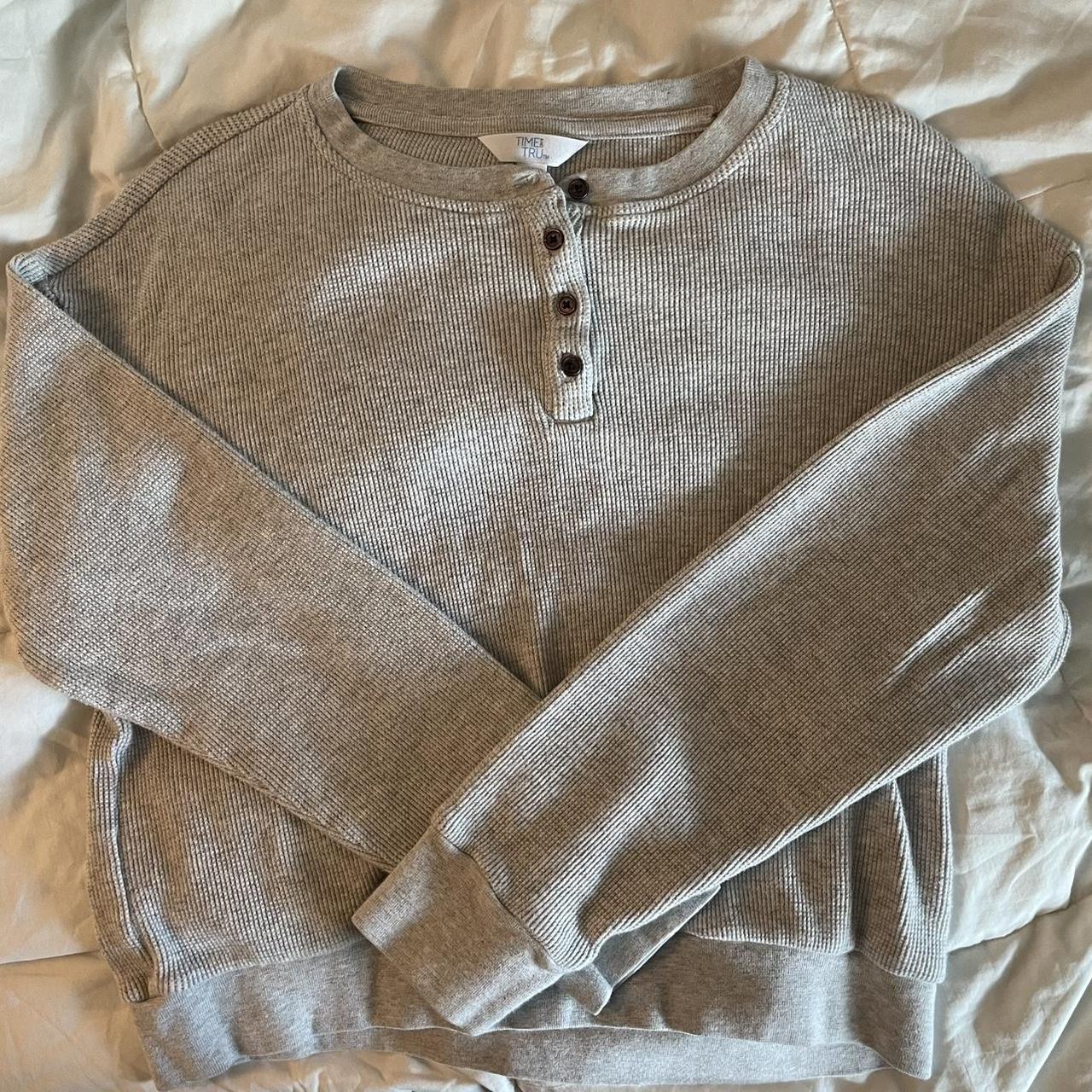 item listed by closetmontage