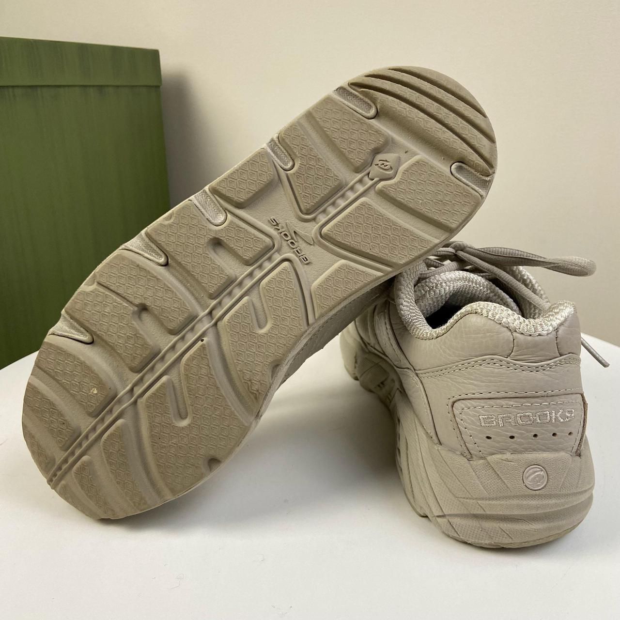 Women's Cream Trainers Depop