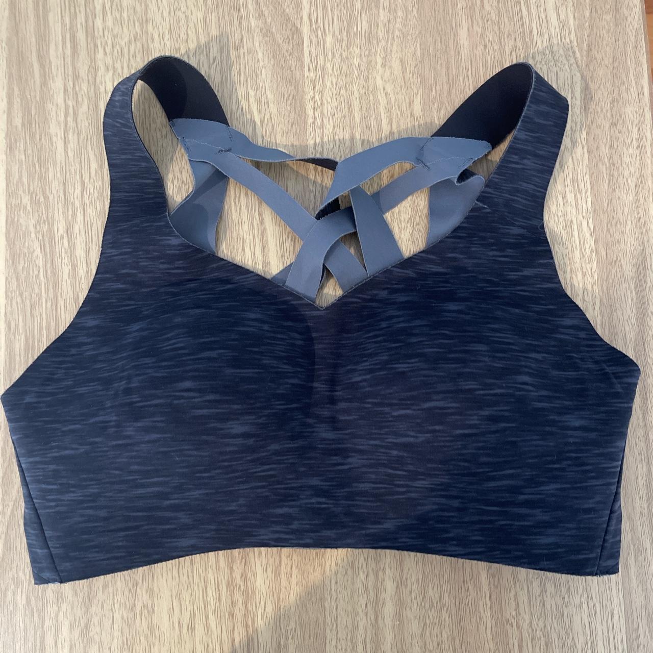 LULU LEMON Enlite bra Size: 32C EUC - Depop