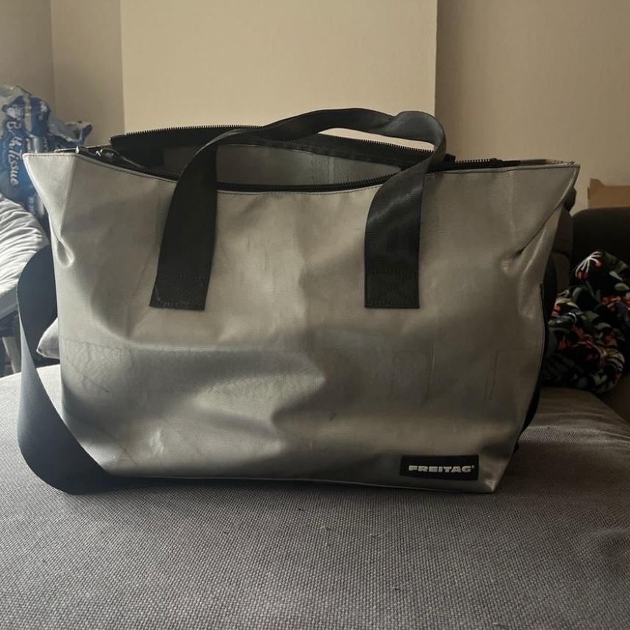 FREITAG Lois F45 シルバー