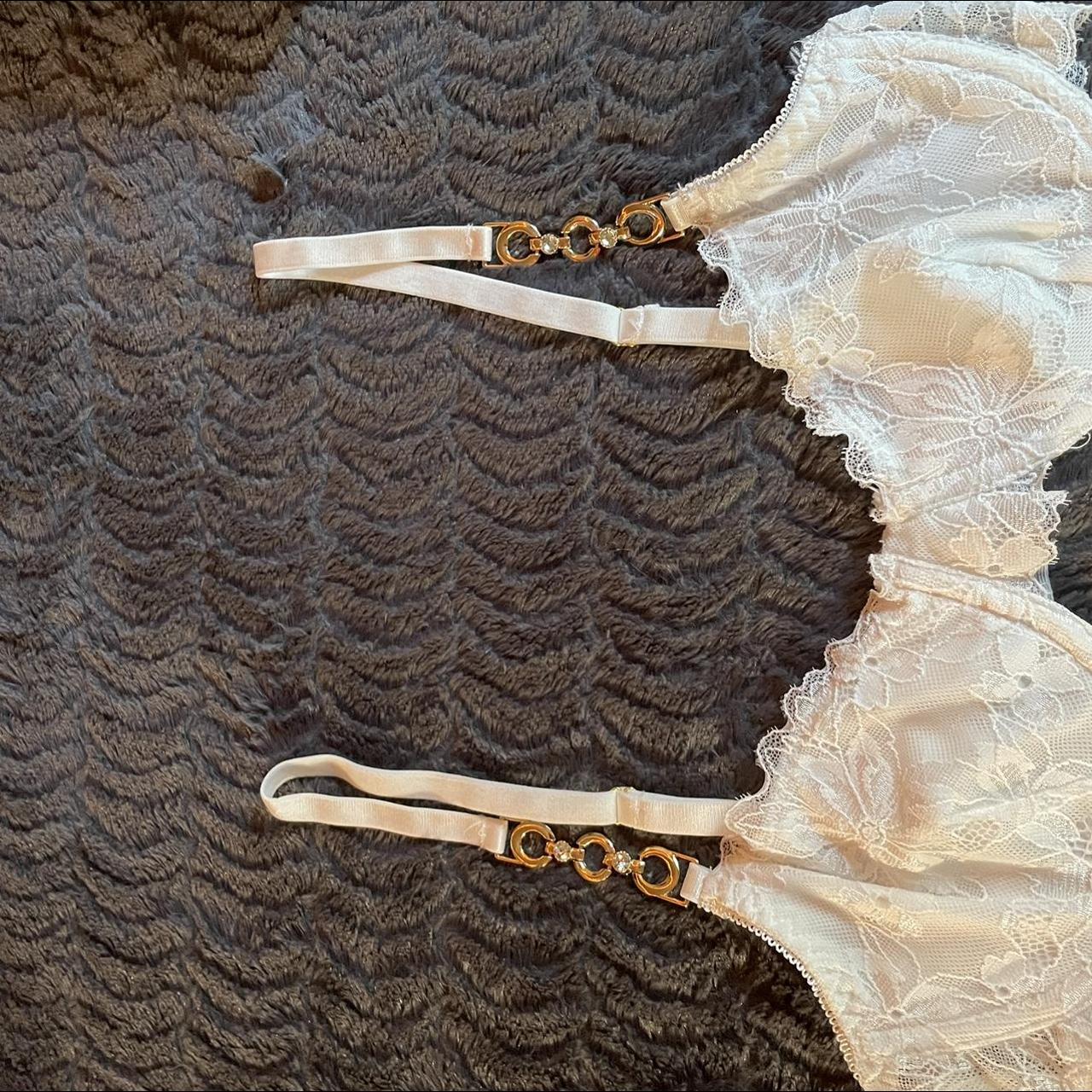 ✿ SHEIN 2pc White and Black Lace Bralettes ✿ Size - Depop