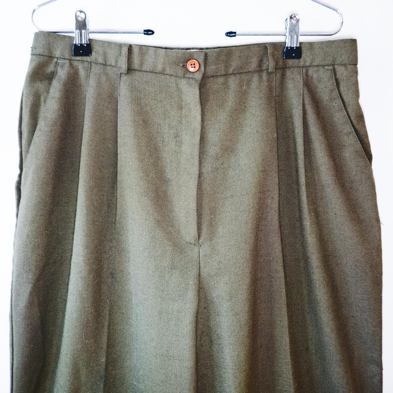 American Vintage Women's Khaki and Green Trousers | Depop