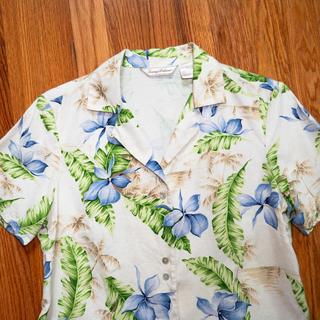 hawaiian 70s 90s 🌺 tropical bahamas style button up - Depop