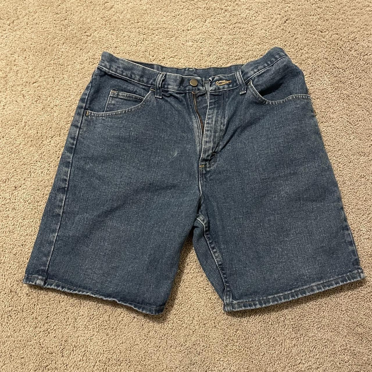 wrangler relaxed fit jean shorts size 33. great... - Depop