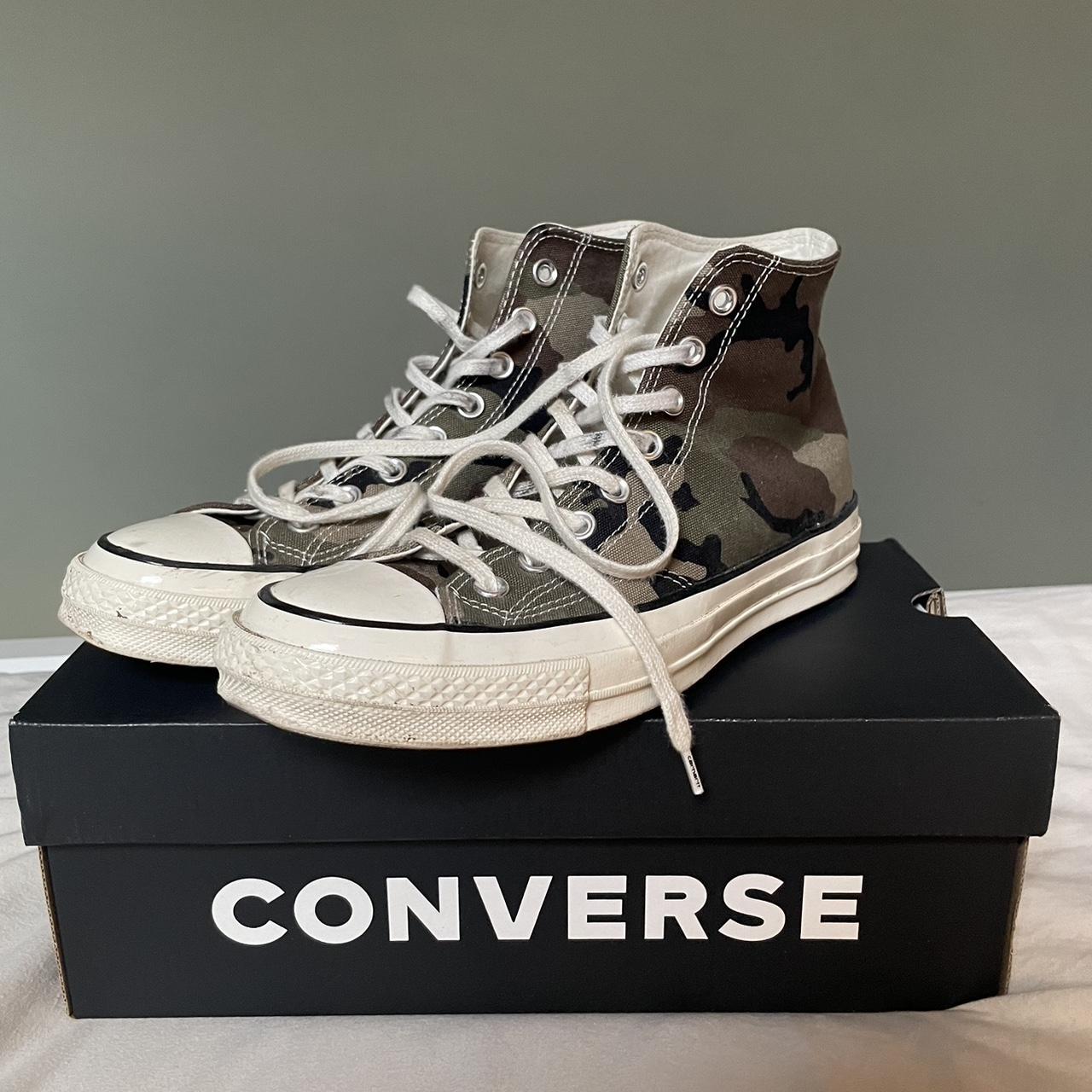 Carhartt hot sale converse camo