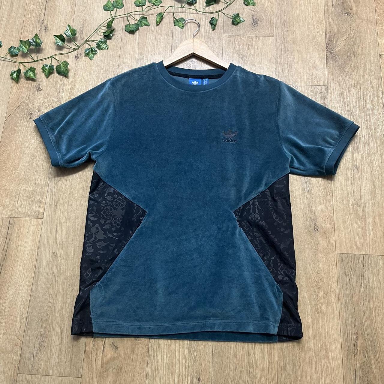 Adidas velour t shirt fashion