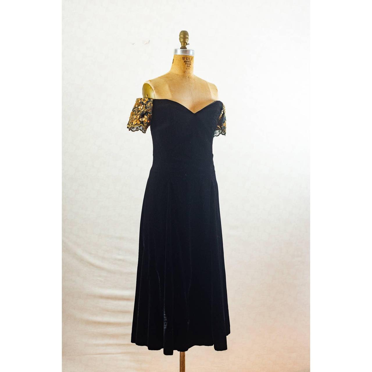 Vintage 90s Datiani Black Velvet Midi Swing Dress,... - Depop