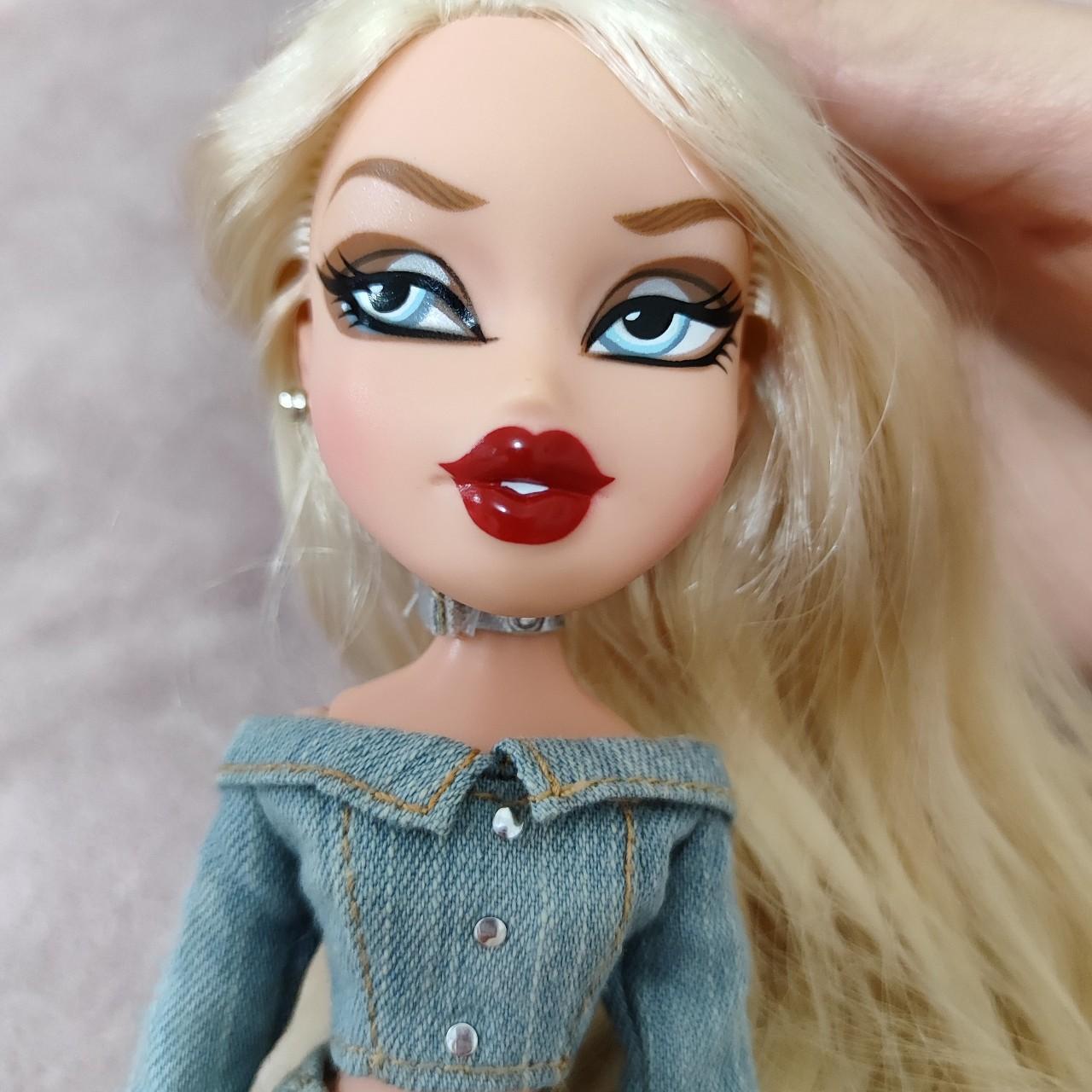 bratz dolls with blue eyes