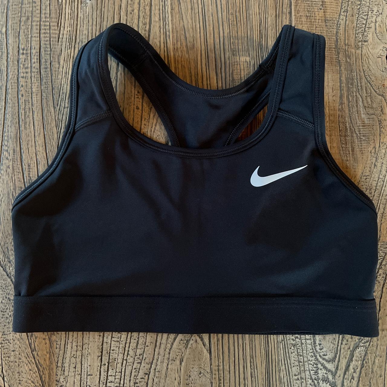 NIKE Sports Bra Size Small Great condition; No - Depop