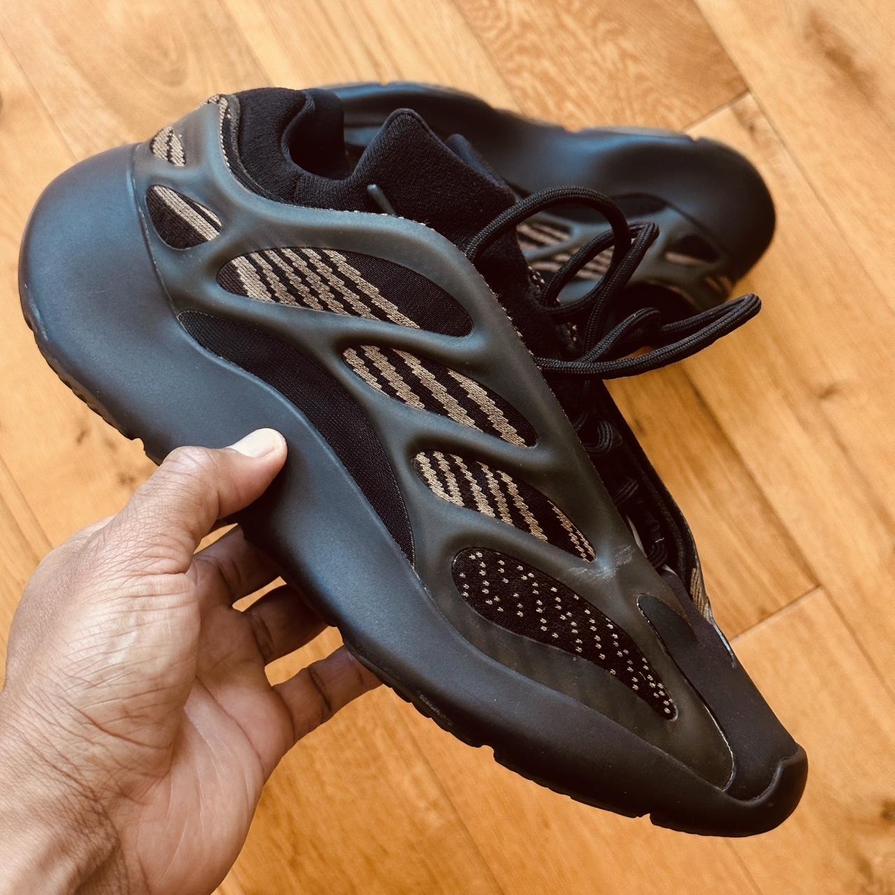 yeezy 700v3 clay
