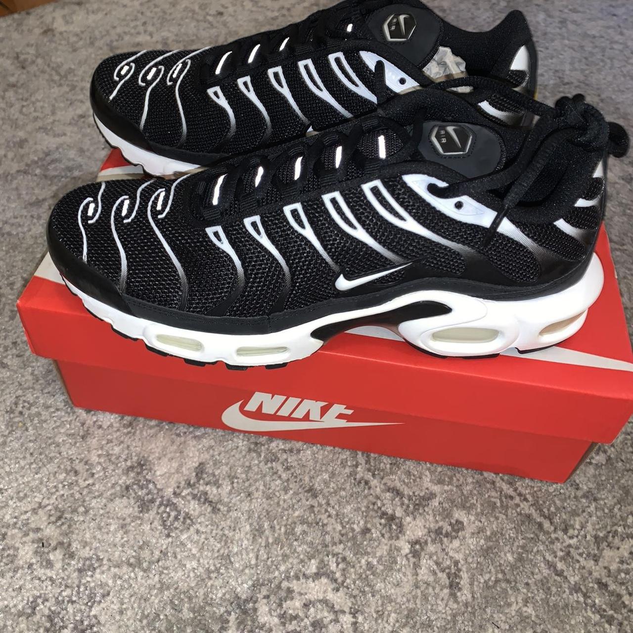 nike tns “frosts” black colourway with white... - Depop