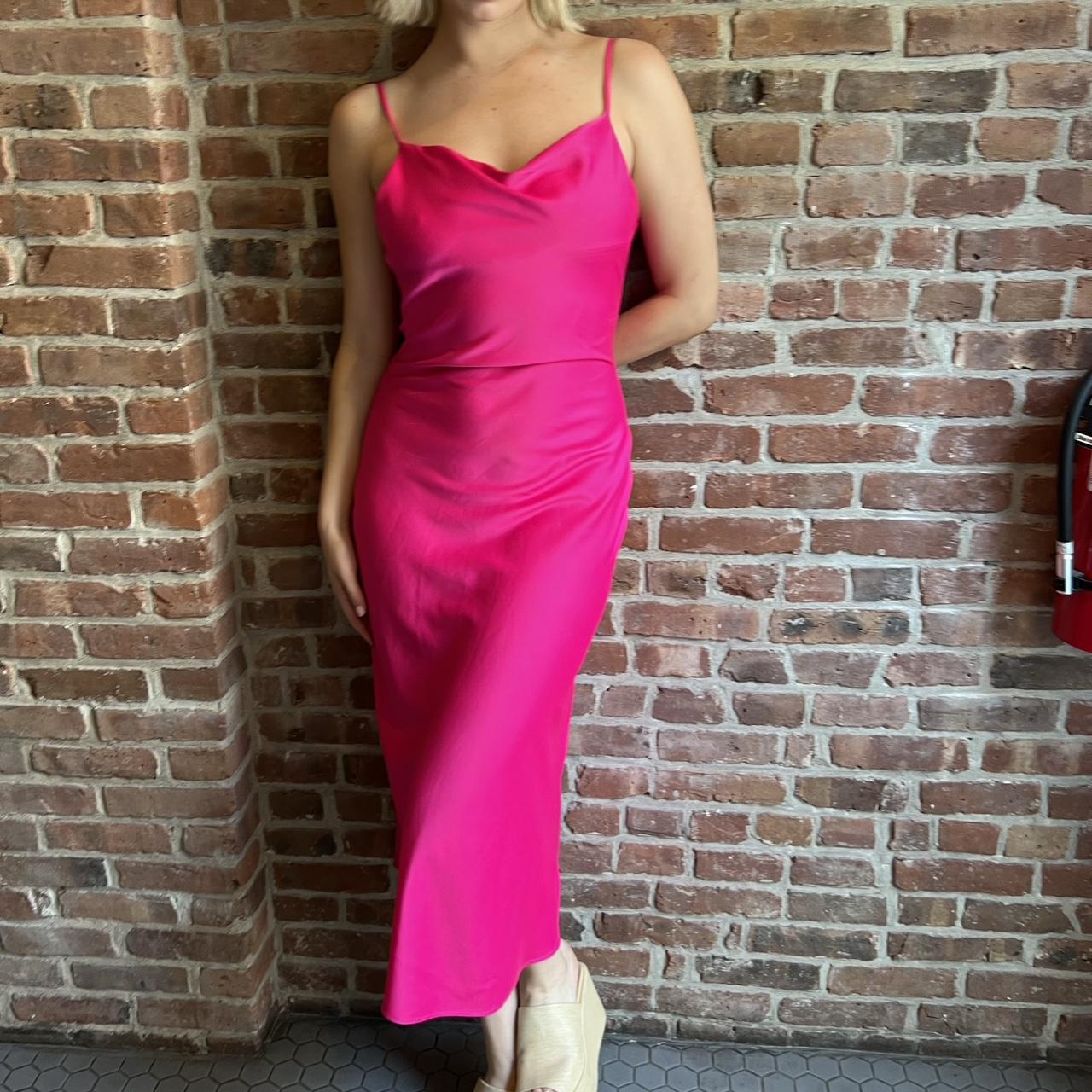 Forever 21 long pink maxi dress Worn once - Depop