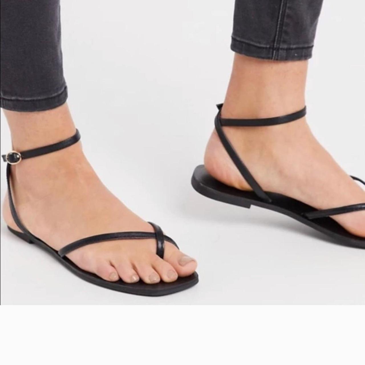 ASOS DESIGN Faster chunky knotted flat sandals in black | ASOS