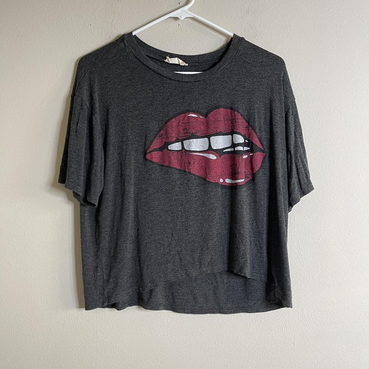 Altar'd State Women's Grey and Red T-shirt | Depop