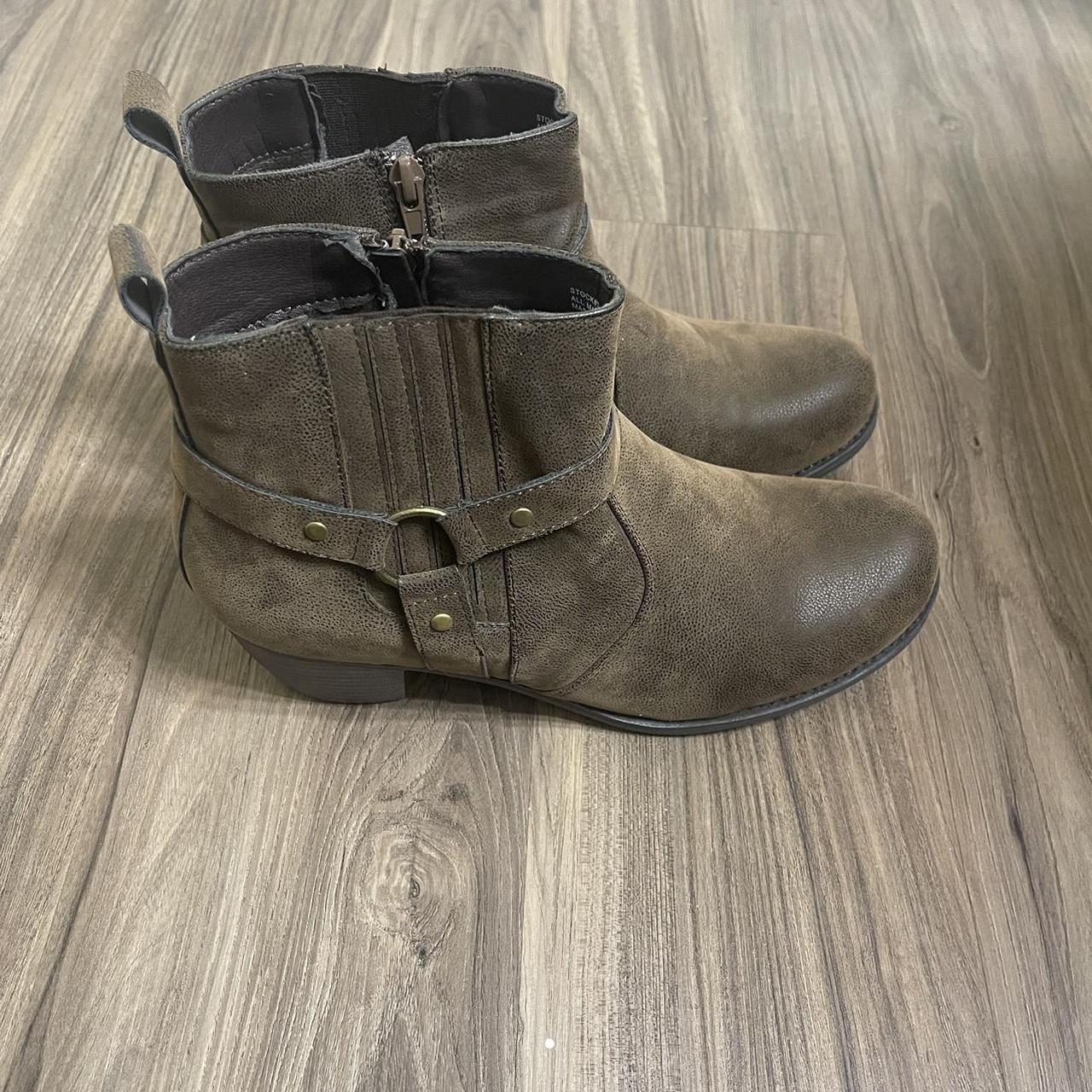 Easy street hot sale women's boots