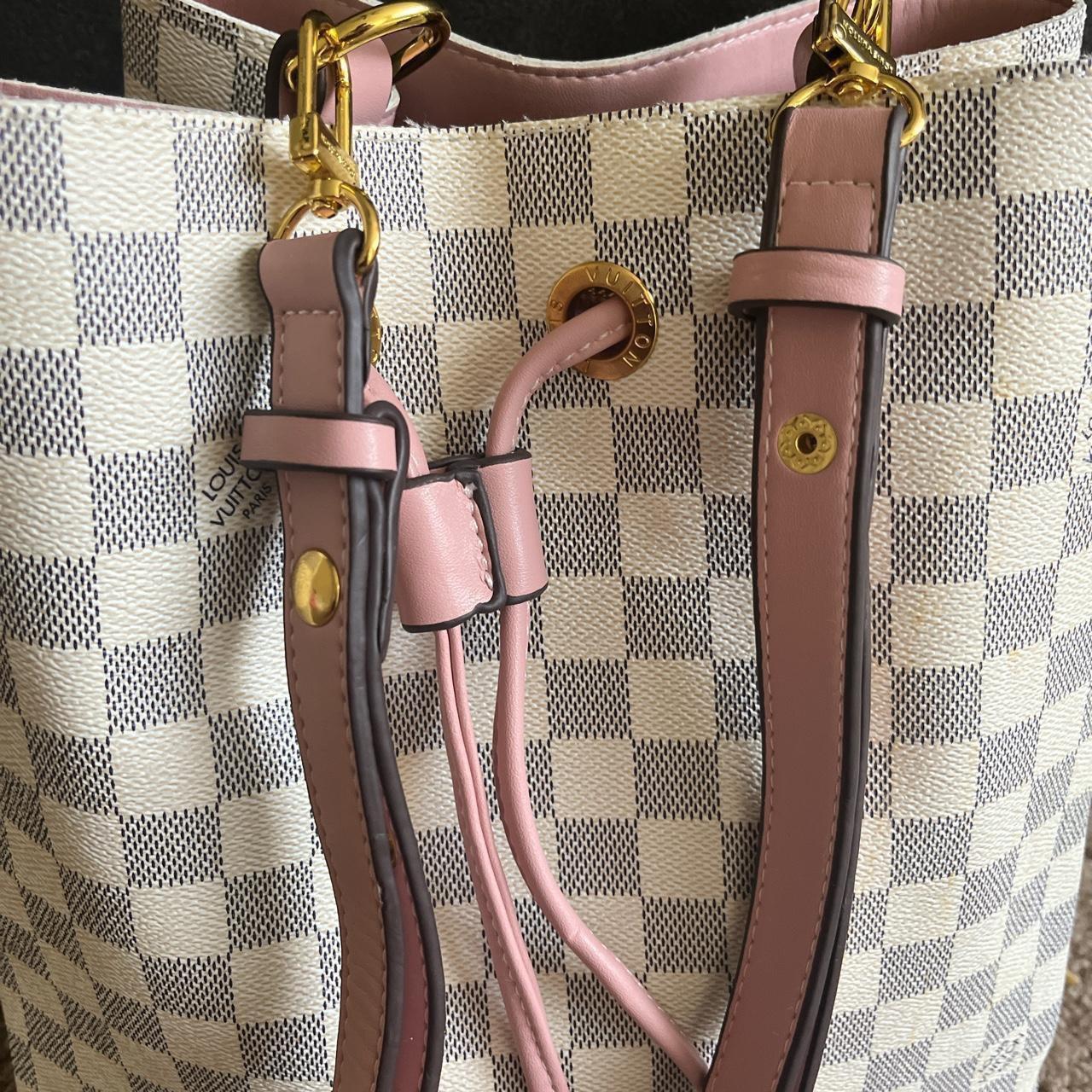 Pink louis-vuitton-bags - Depop