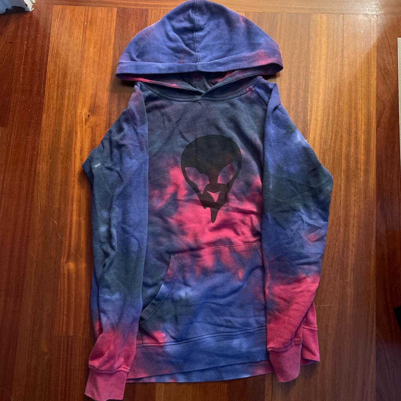 Tie dye alien clearance hoodie