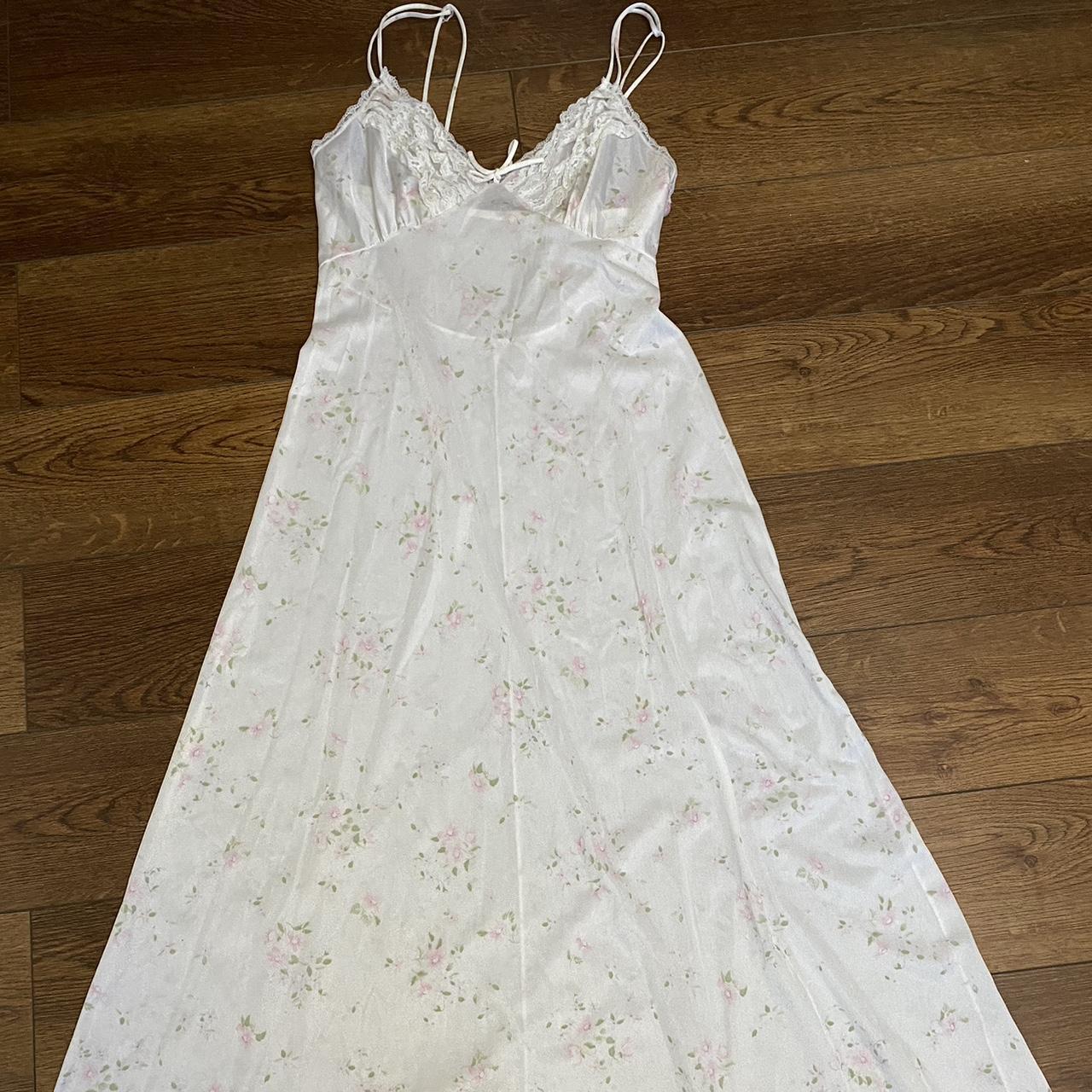 Zara Women's White and Pink Dress | Depop