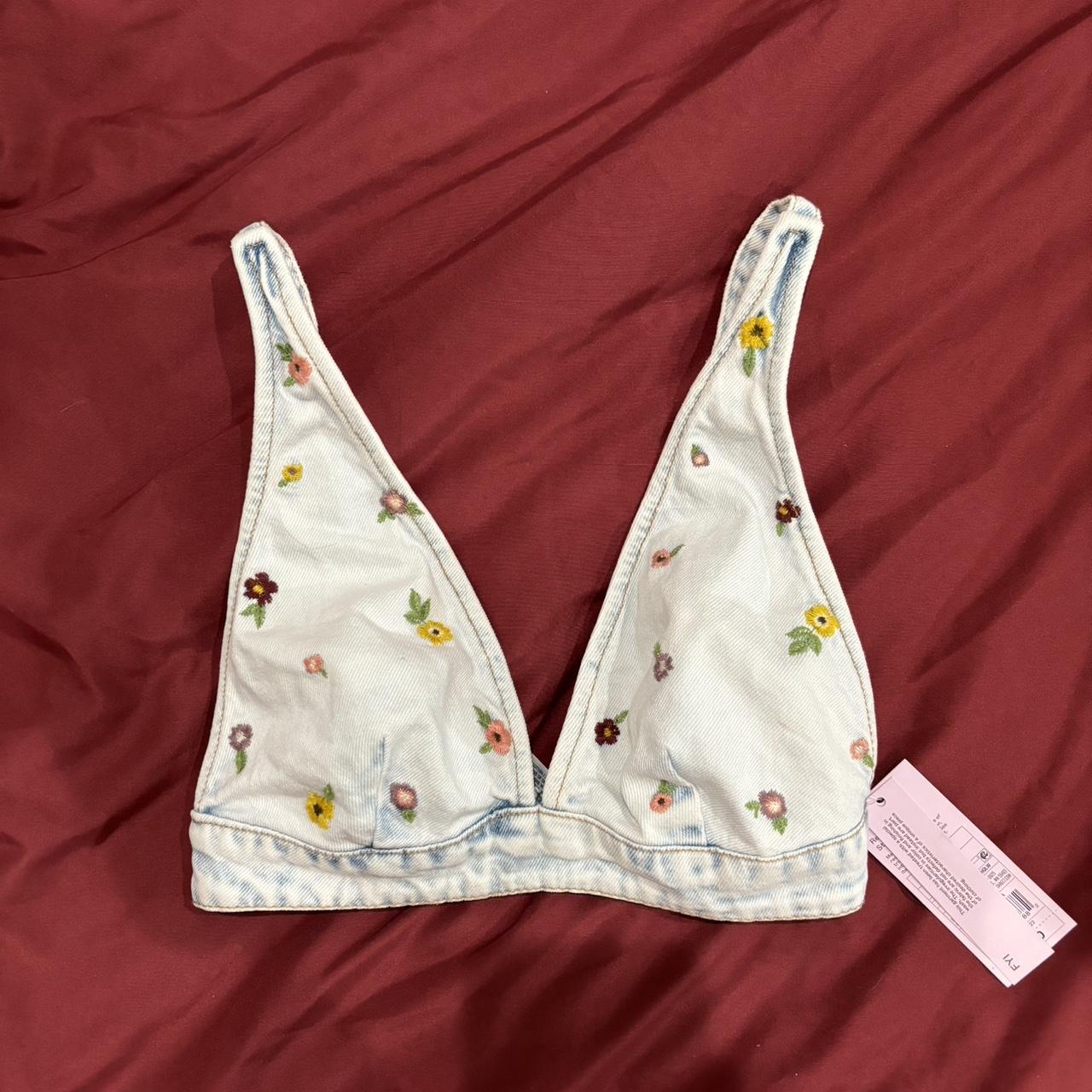 New without tags, such a cute bra! Unique chartreuse - Depop