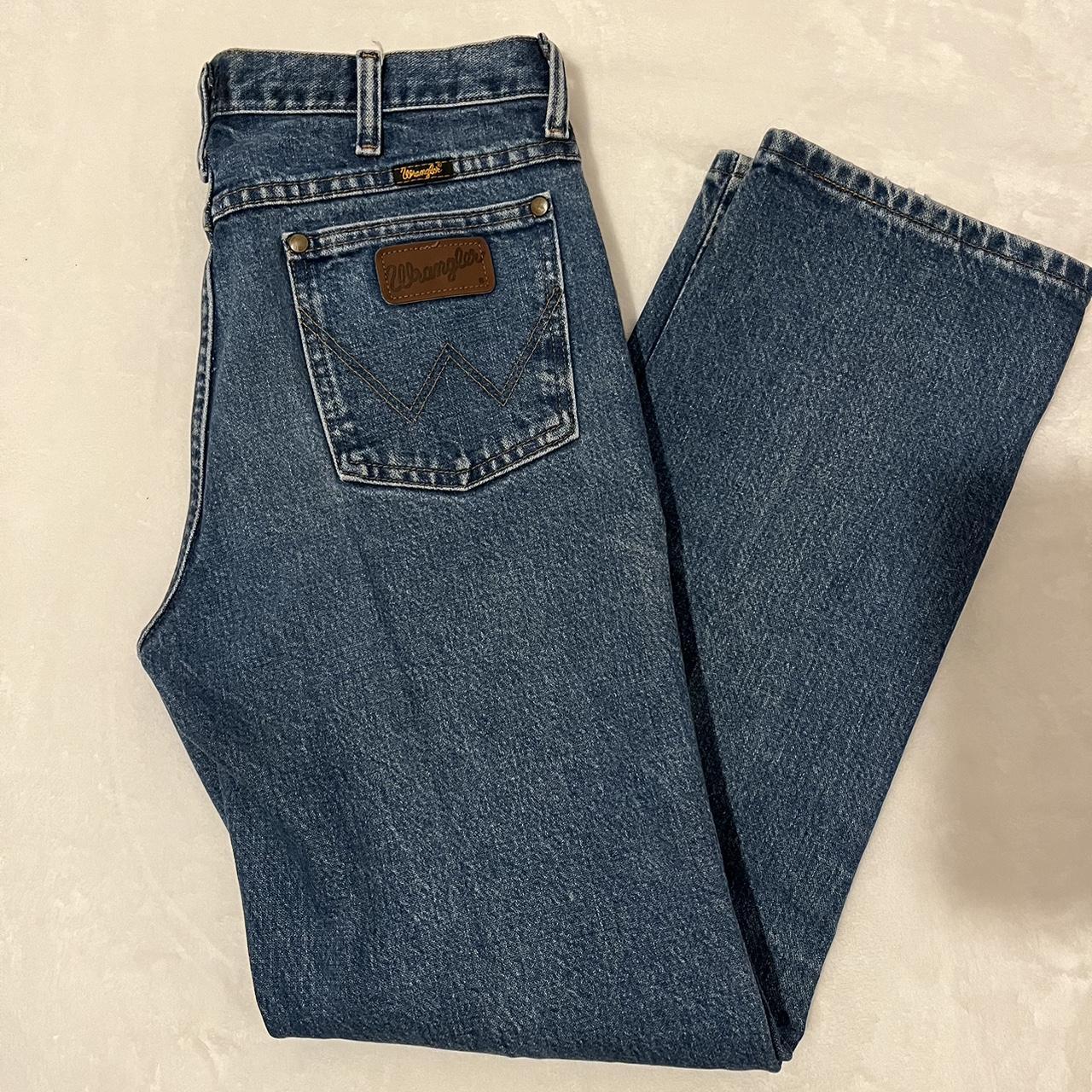 straight light wash wranglers 32x30 *last pic... - Depop