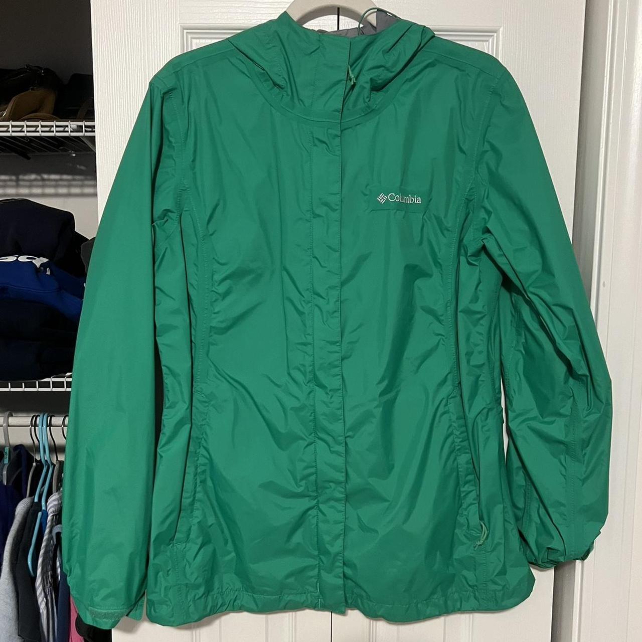 Green Columbia Rain Jacket. Barely worn! - Depop