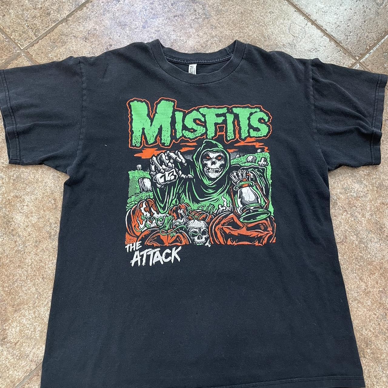 Misfits The Attack Graphic T Shirt L - Depop