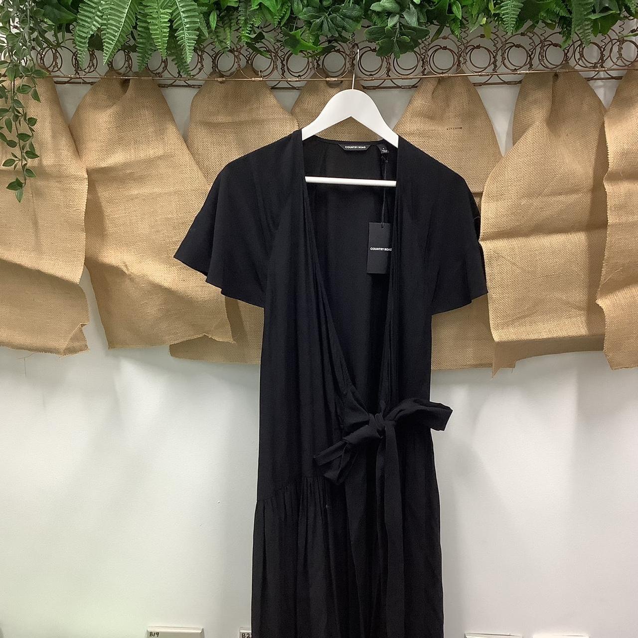 Country Road Women's Wrapped Maxi Dress Depop