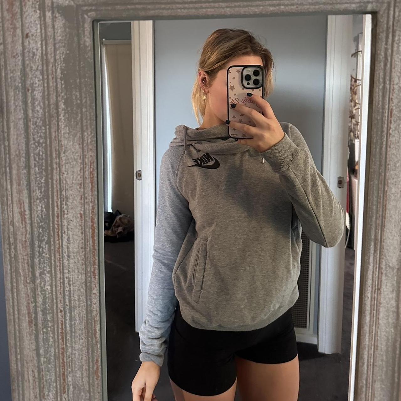 nike jumper nude