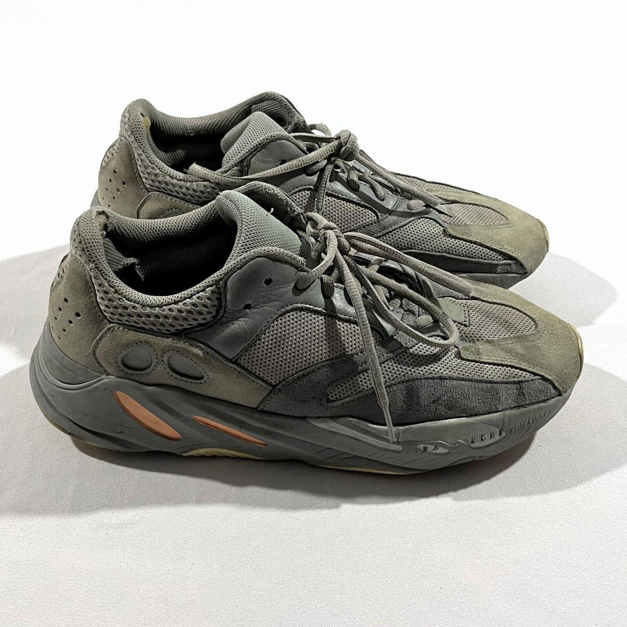 Yeezy Adidas Boost 700 in purchases Grey/Inertia