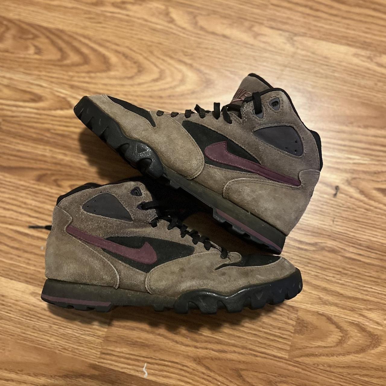 1990's shops nike hiking boots