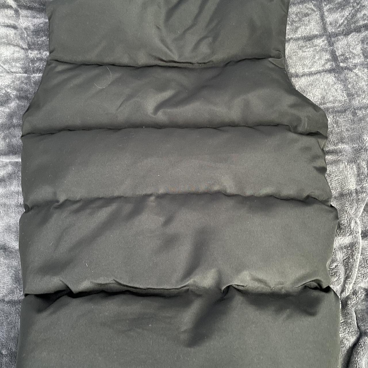 Canada goose gilet - Depop
