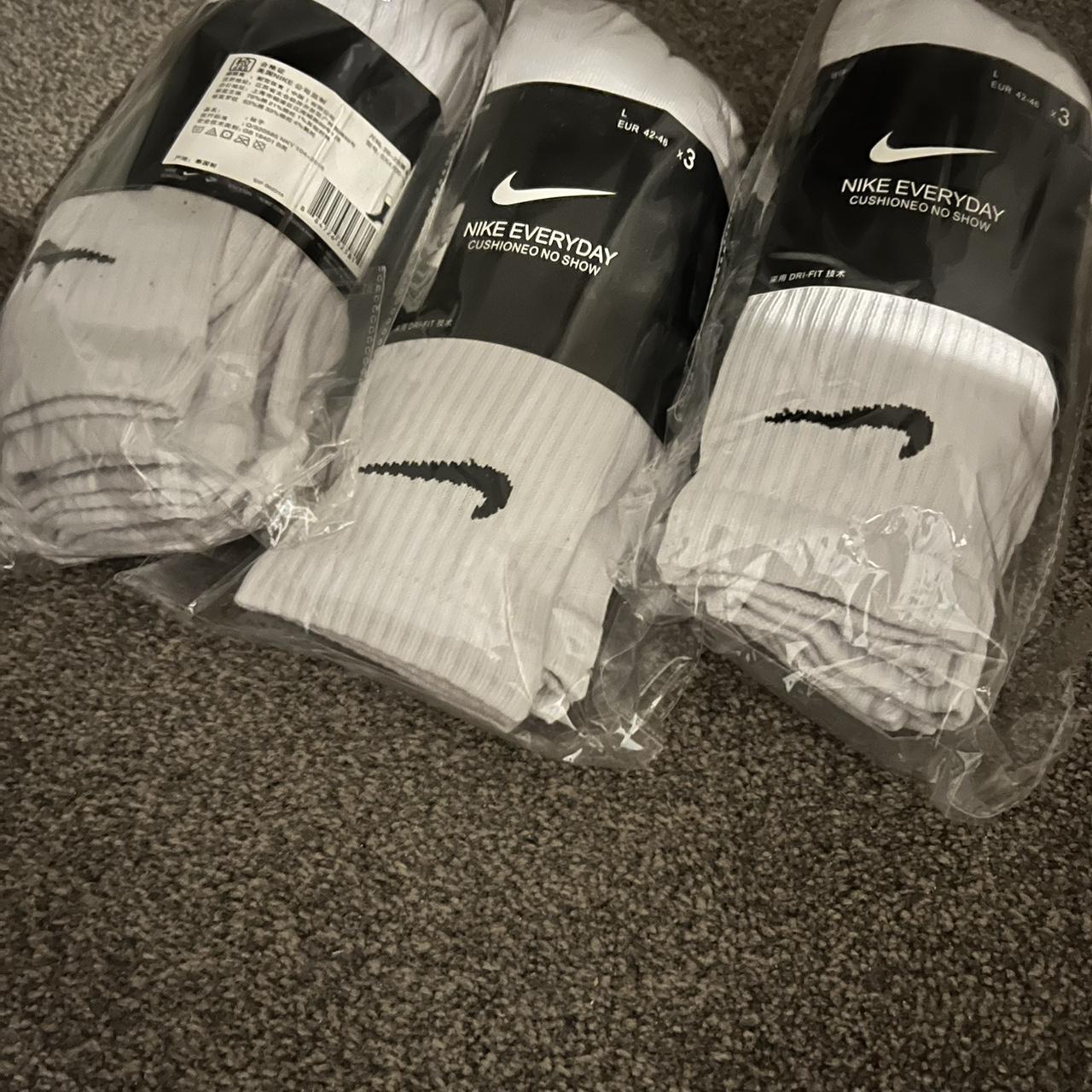 white nike socks sale