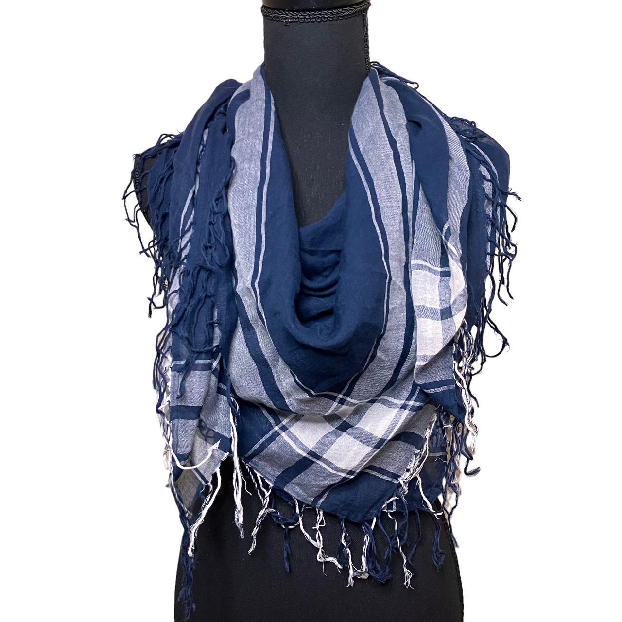 Country Road Men's Navy and White Scarf-wraps