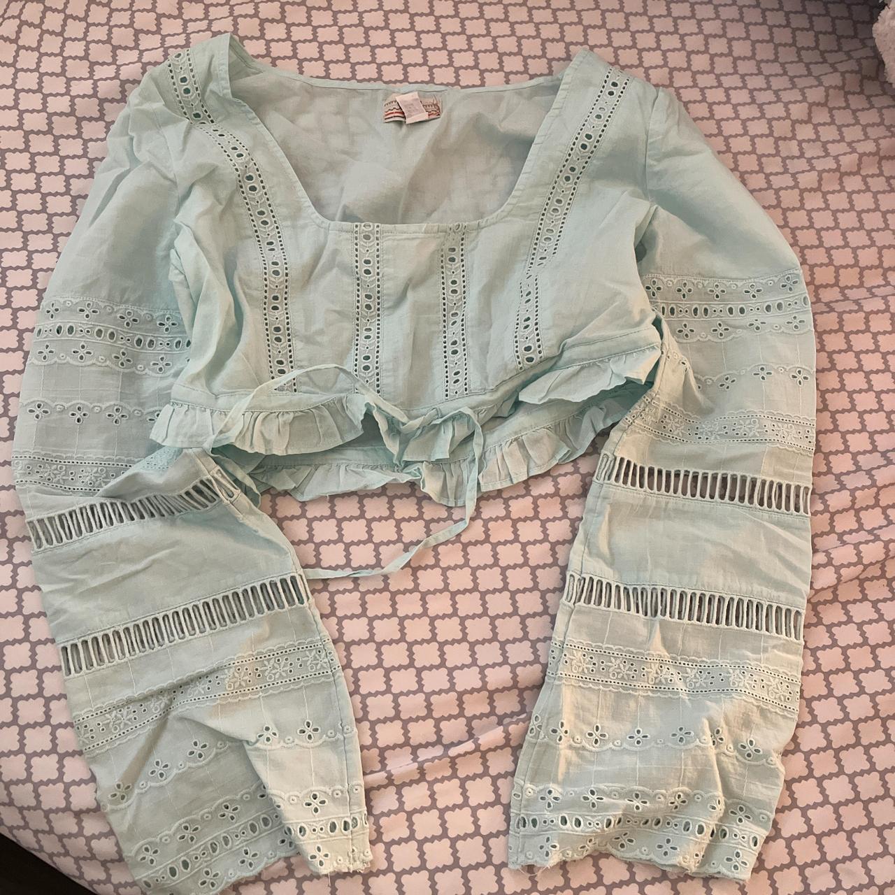 item listed by rosaliag_