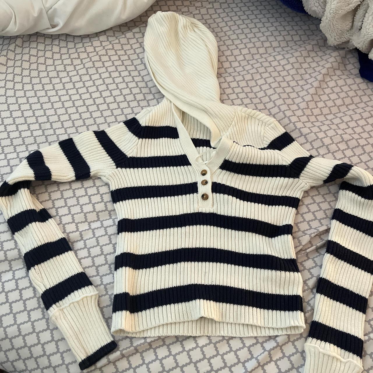item listed by rosaliag_