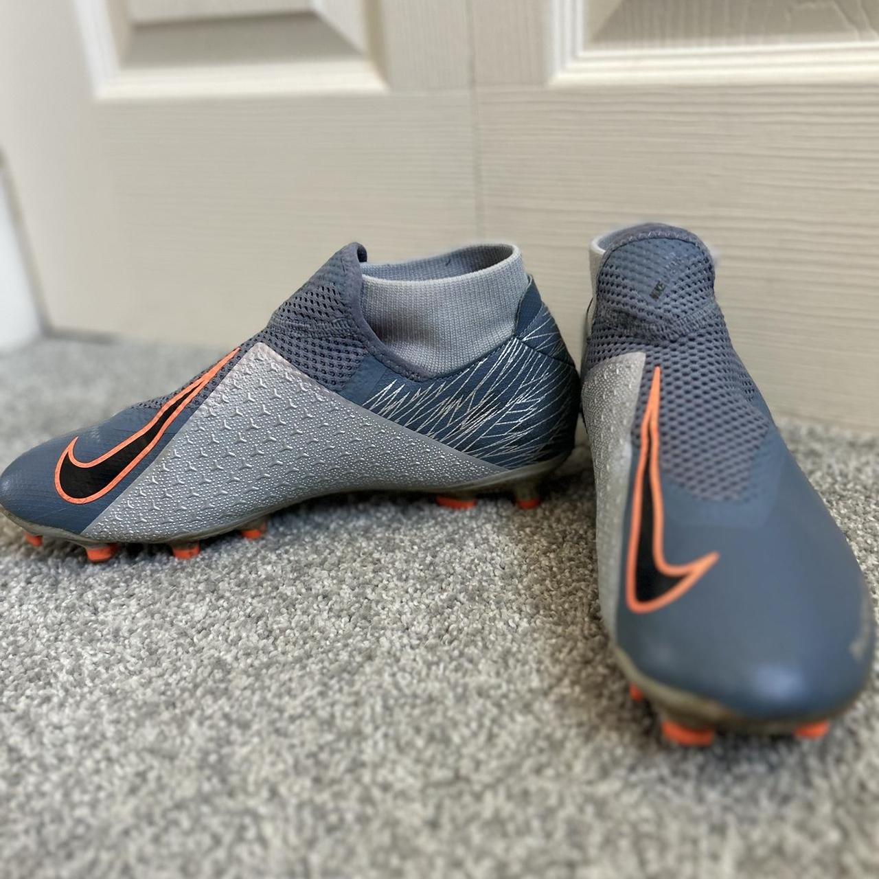 Grey and orange outlet nike cleats