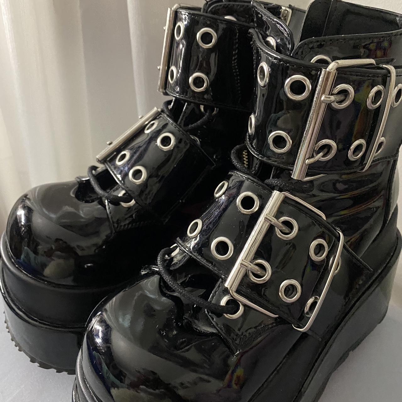 demonia bear 104 black