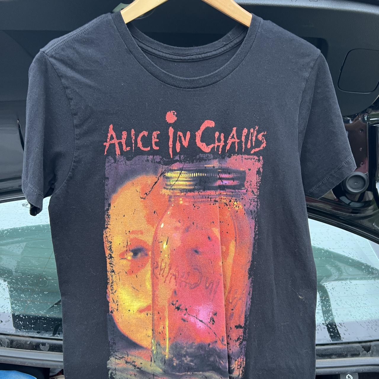 Alice In Chains Band t shirt Measures 19 x 27.5 Blsck - Depop