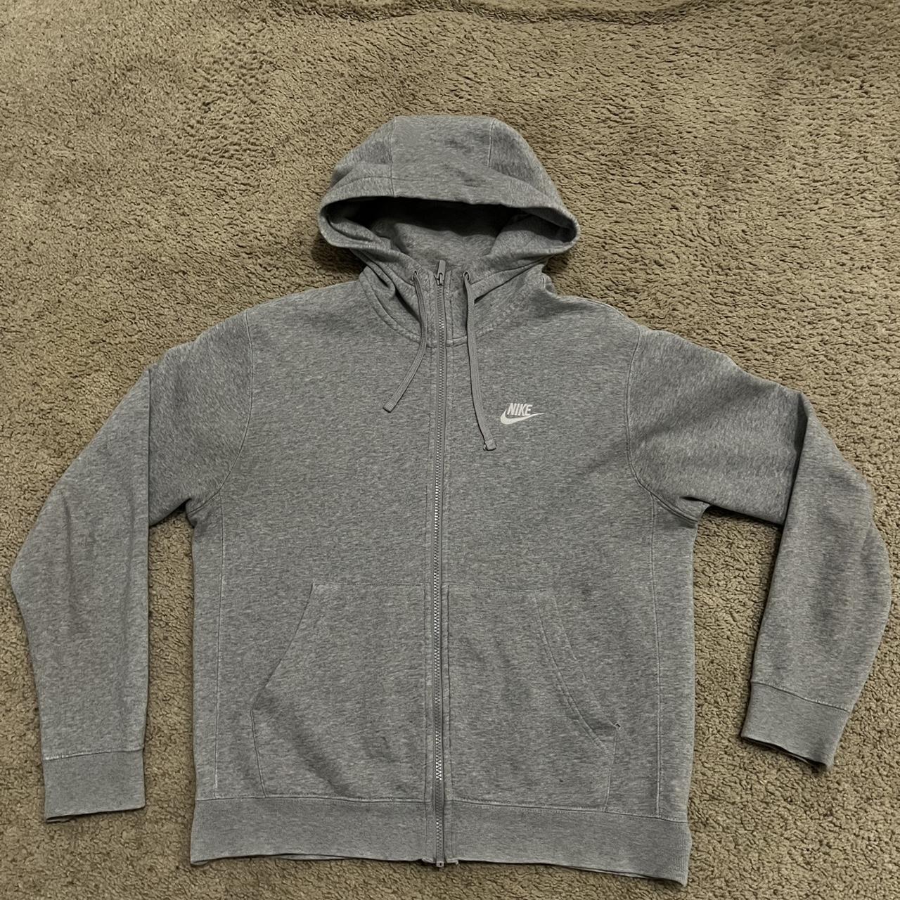 item listed by not1cyy_e
