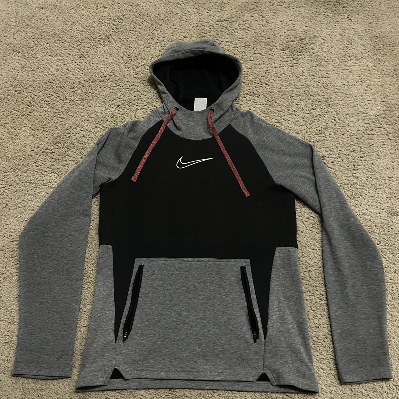 item listed by not1cyy_e