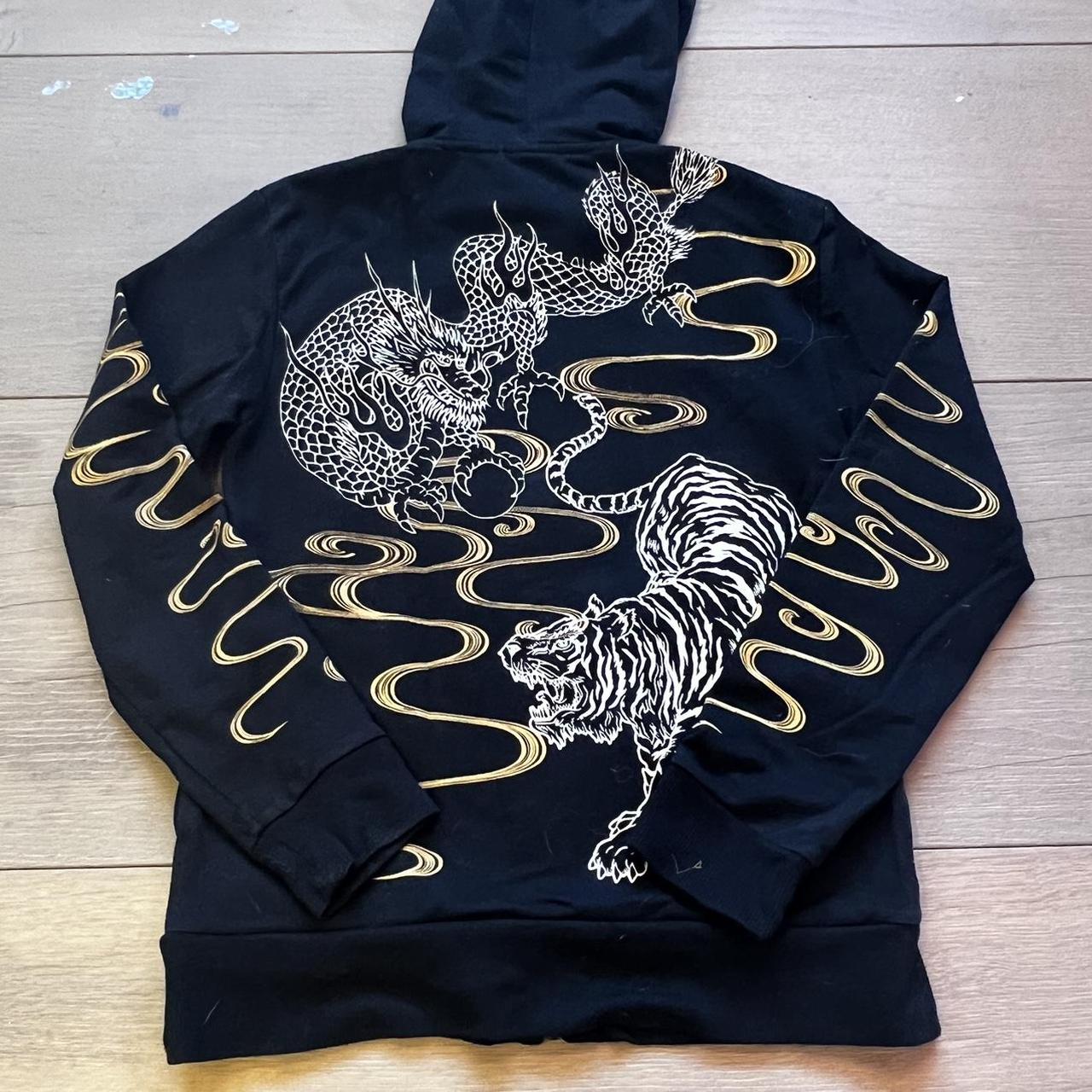 Japanese dragon hoodie size XS in MINT Depop
