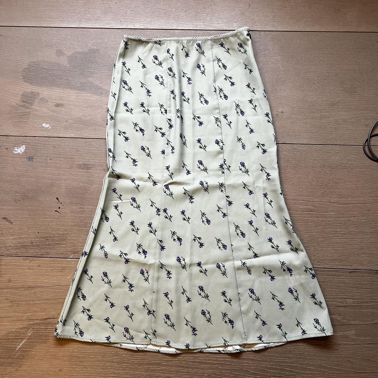 UNIF wist skirt size small in amazing... Depop