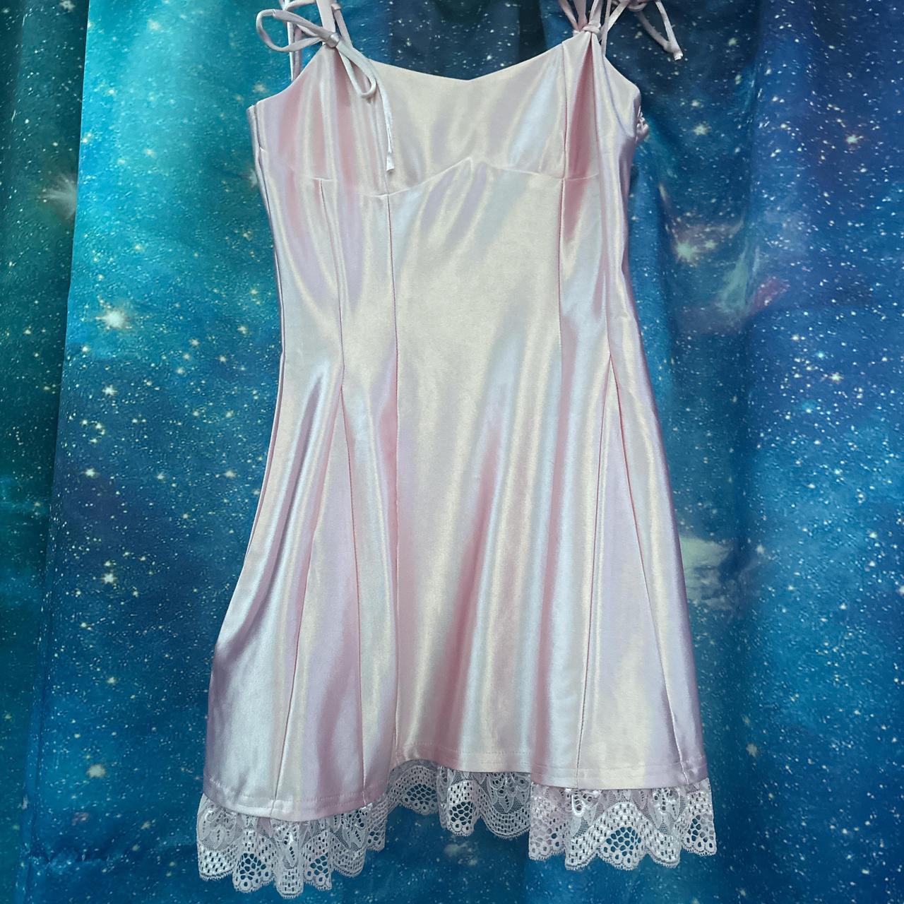 Silk dress-lace - Depop