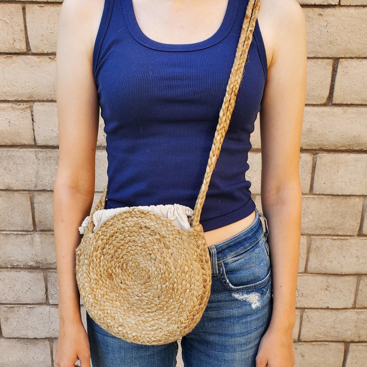 Straw round store crossbody bag