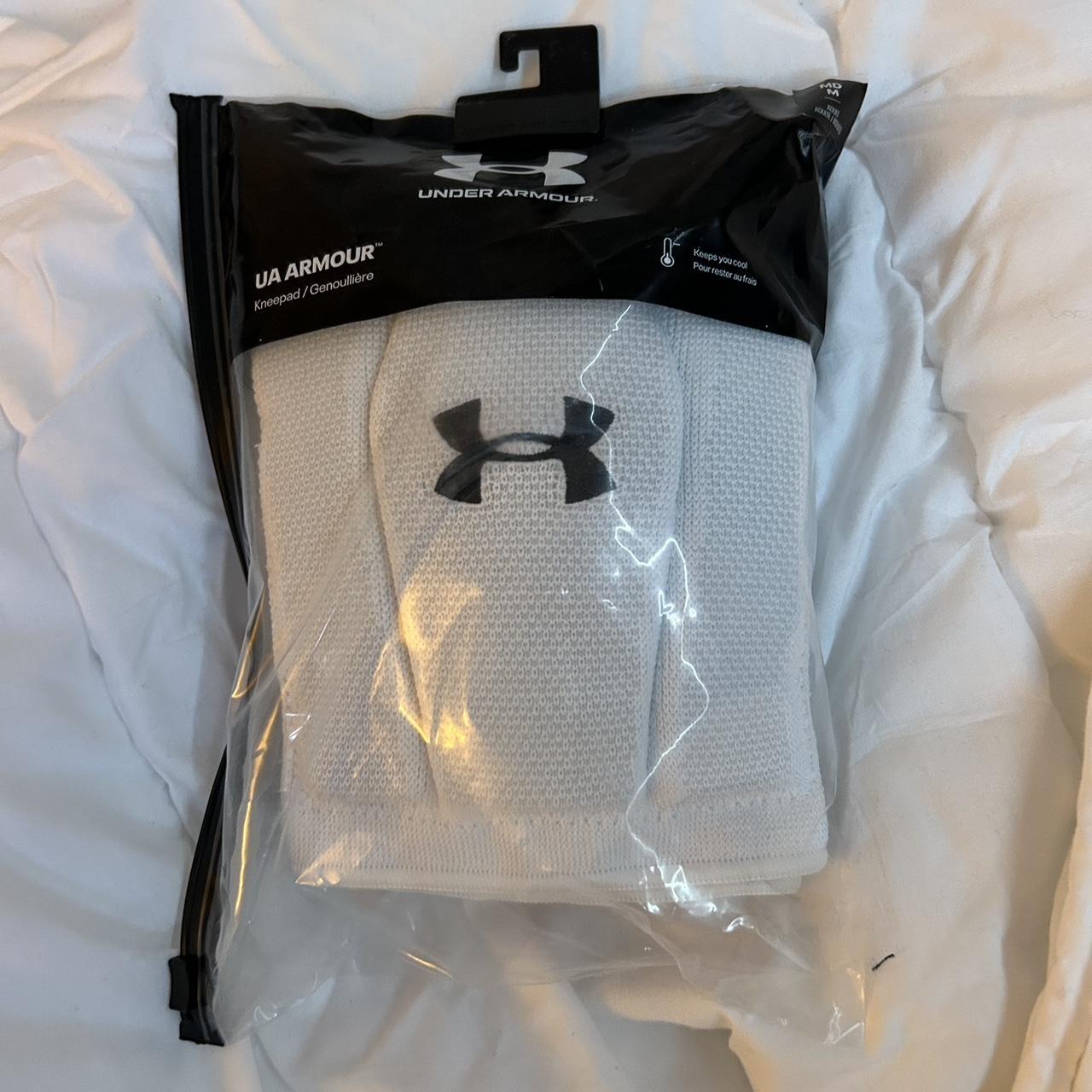 Under Armour Women's White and Black Accessory Depop