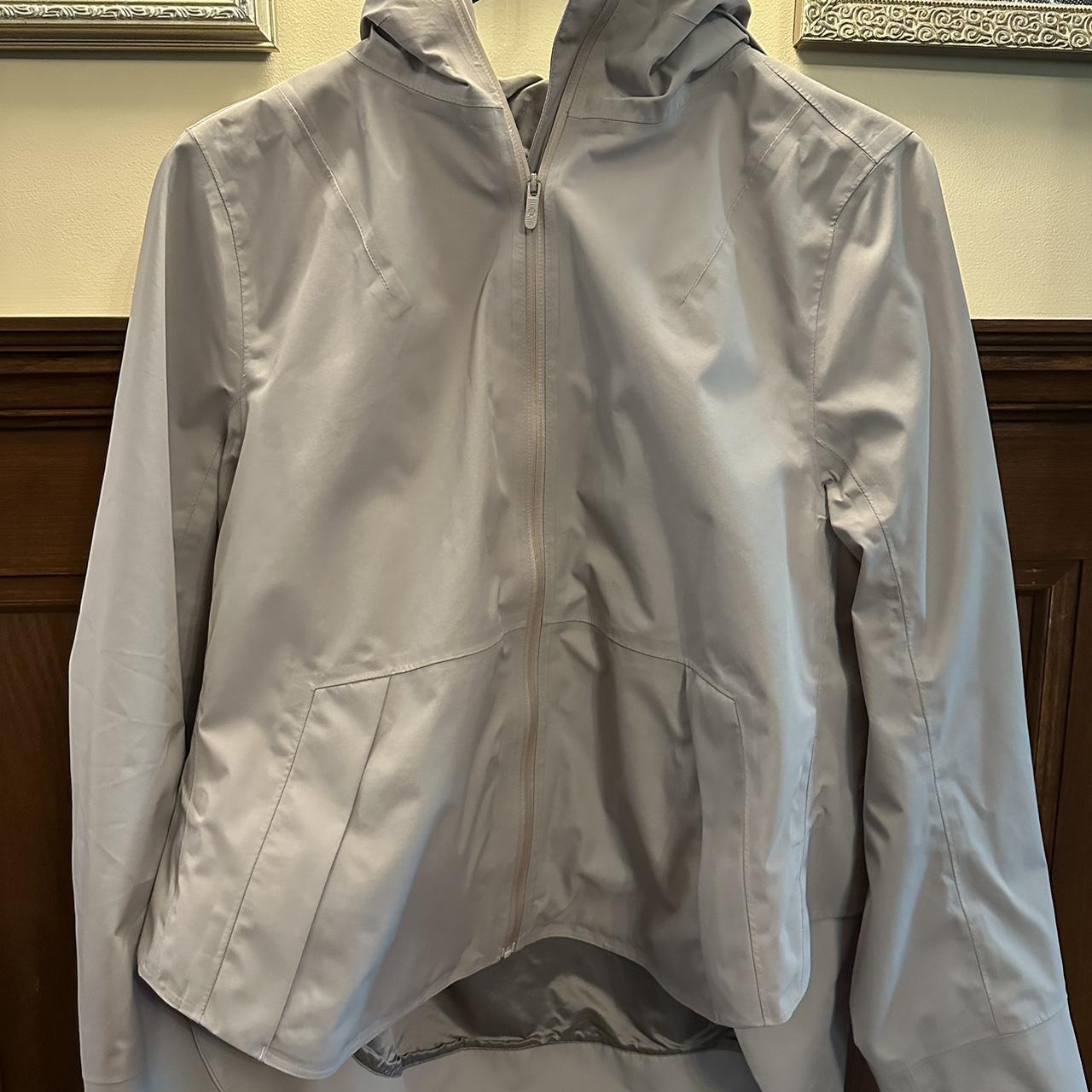 Aritzia raincoat hot sale