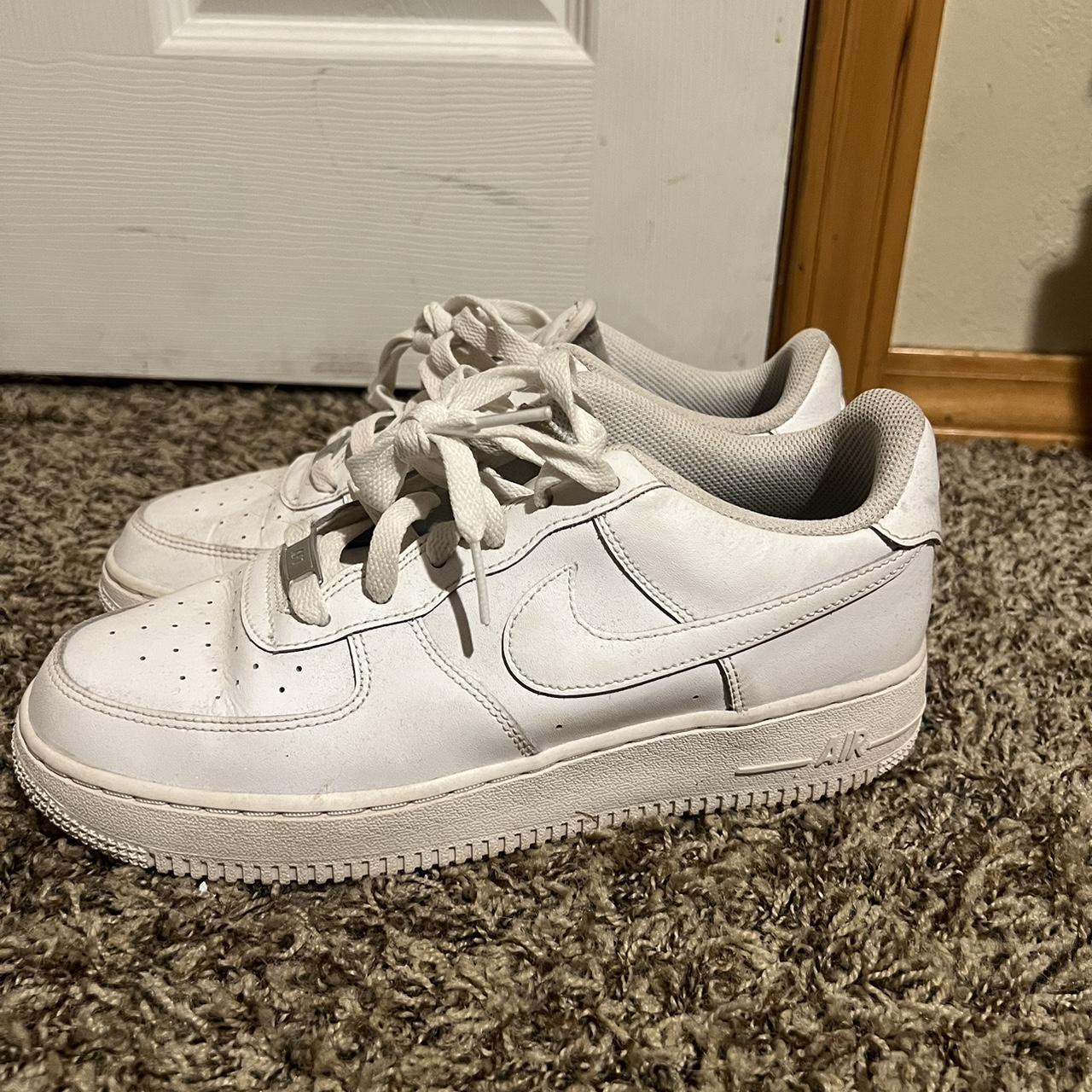 White size 7 Nike Air Force ones. Only wore a few